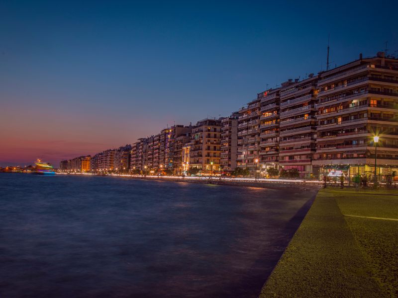 Origins of Thessaloniki – waterfront of the modern city