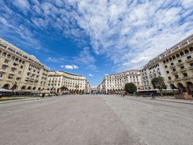 Origins of Thessaloniki – Aristotelous Square in the modern city